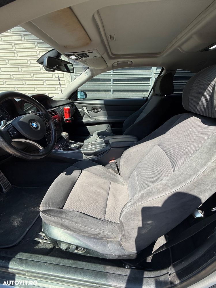 BMW Seria 3 330i Aut. - 7
