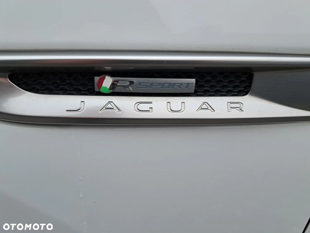 Jaguar F-Pace 2.0 i4P AWD R-Sport - 7
