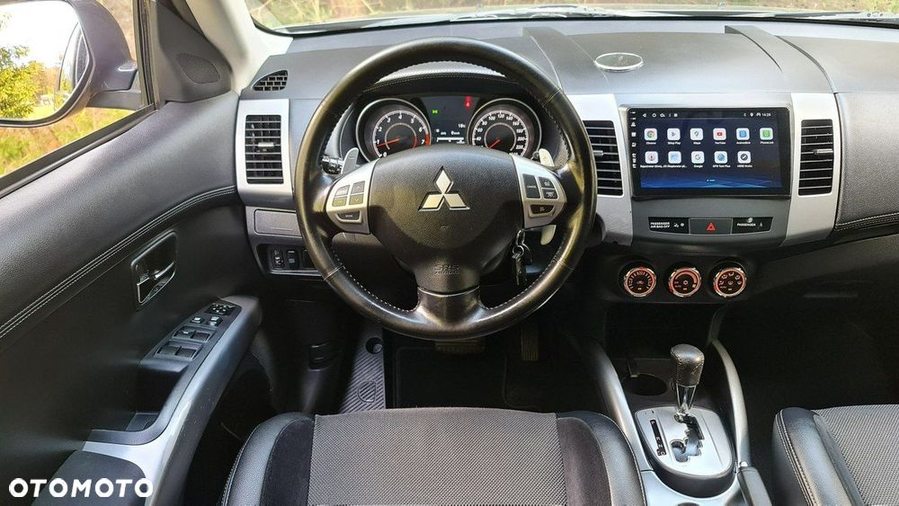Mitsubishi Outlander - 16