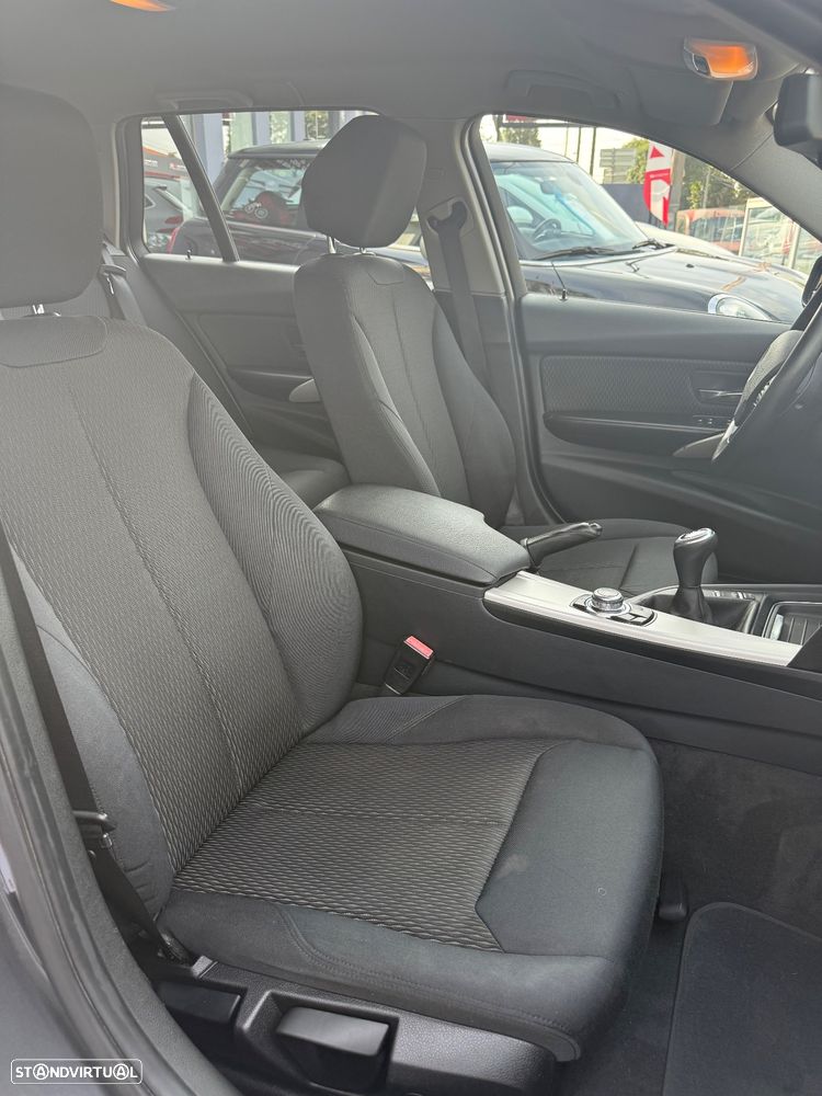 BMW 316 d Touring Sport Line - 38