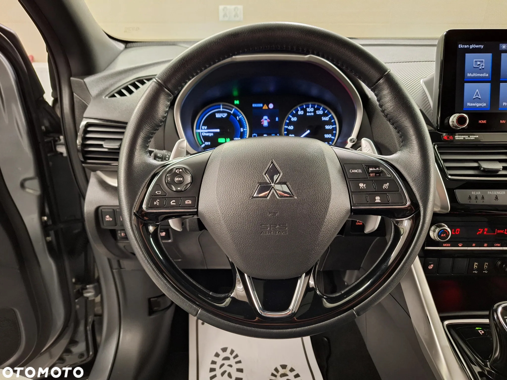 Mitsubishi Eclipse Cross Plug-In Hybrid 4WD Top - 32