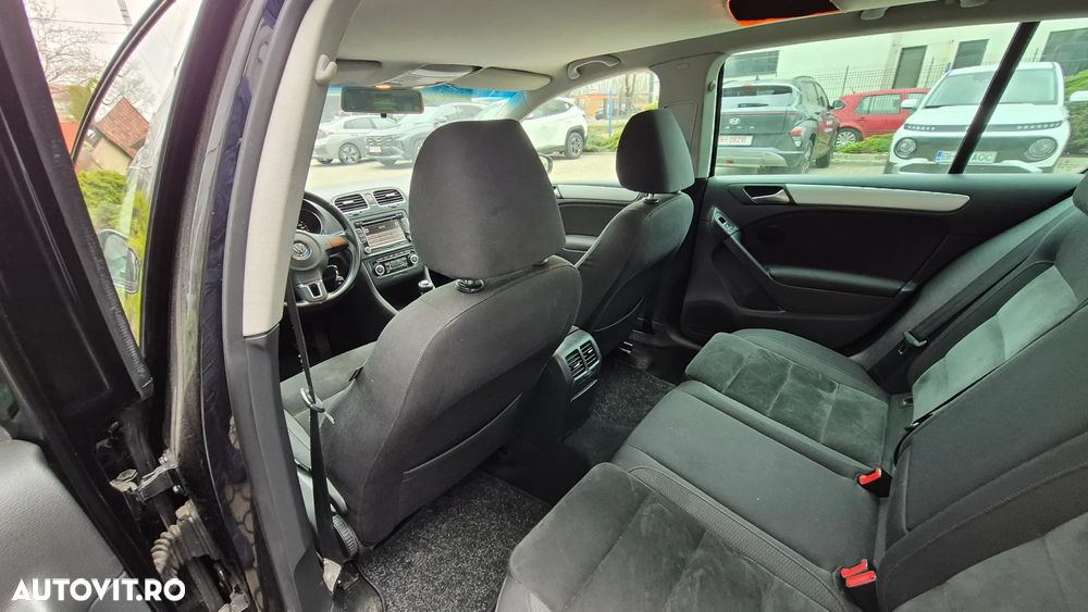 Volkswagen Golf 1.6 TDI DPF Style - 11