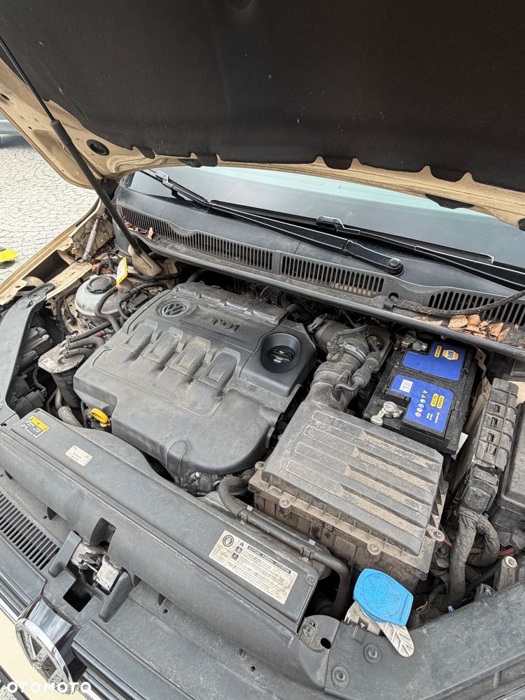 Volkswagen Touran - 14