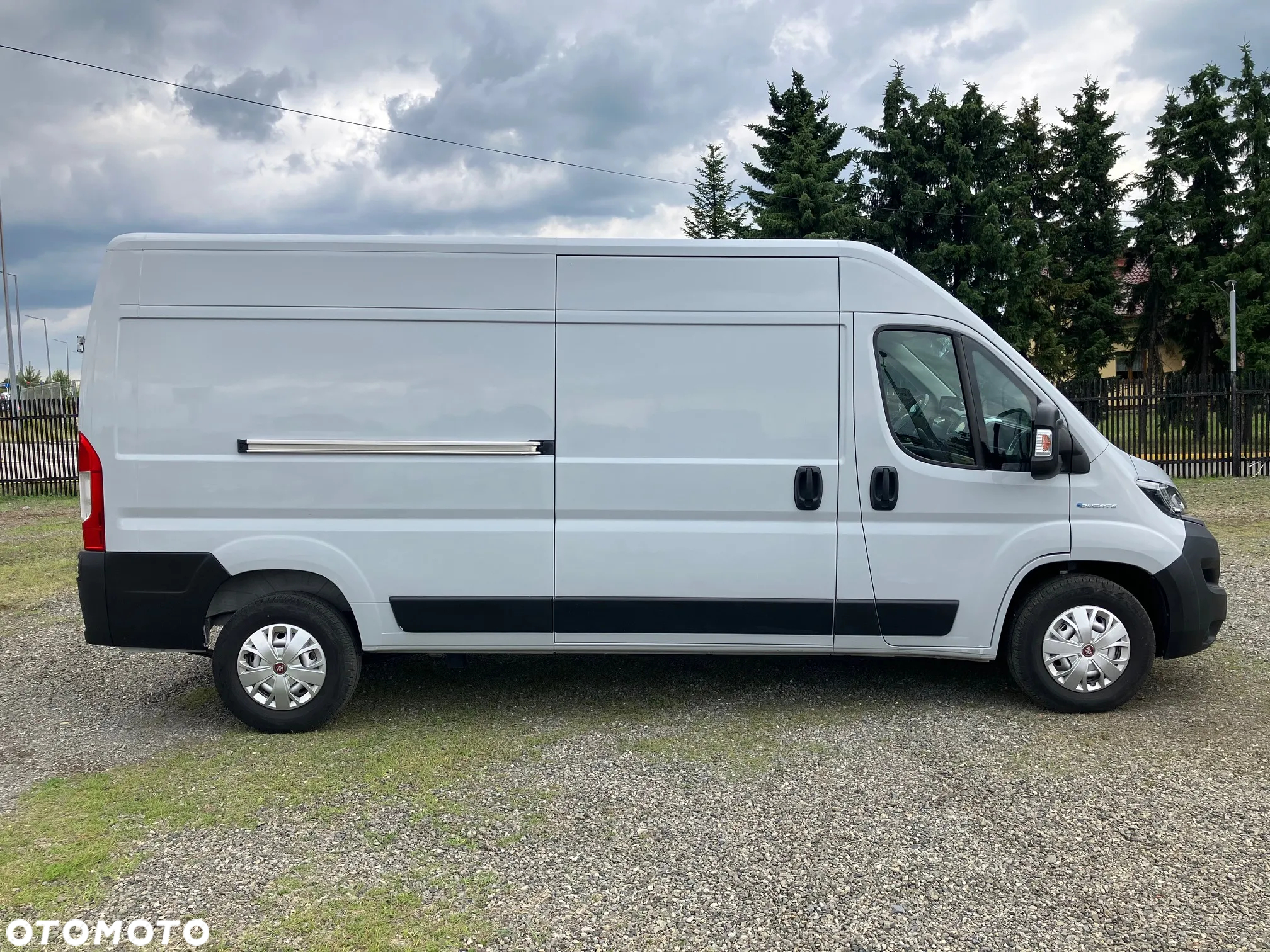 Fiat eDUCATO FURGON BUS L3H2 47kWh - 13