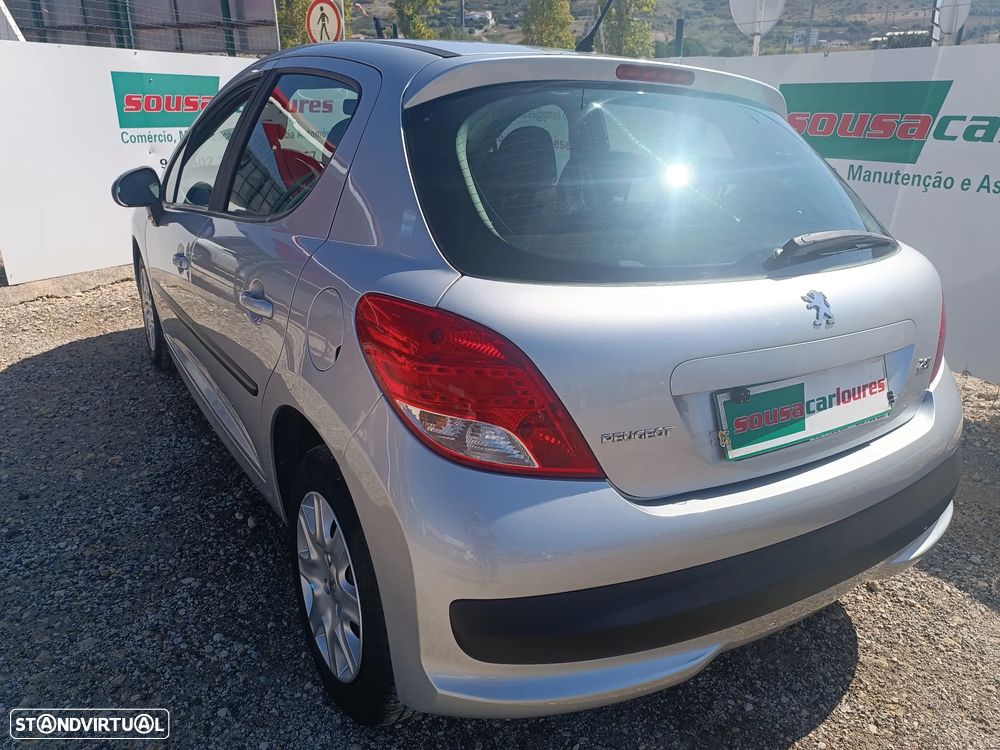 Peugeot 207 1.4 16V Trendy - 14