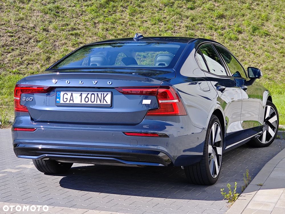 Volvo S60 T8 Recharge AWD Plus Dark - 9