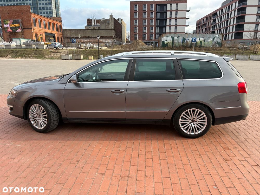 Volkswagen Passat - 12