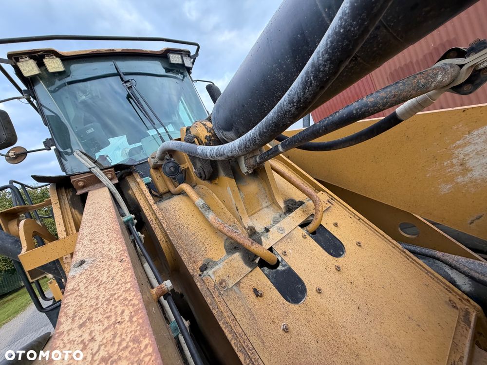 Caterpillar 972K - 12