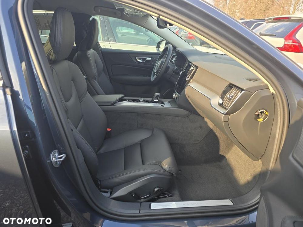 Volvo V60 B4 B Plus Dark - 10