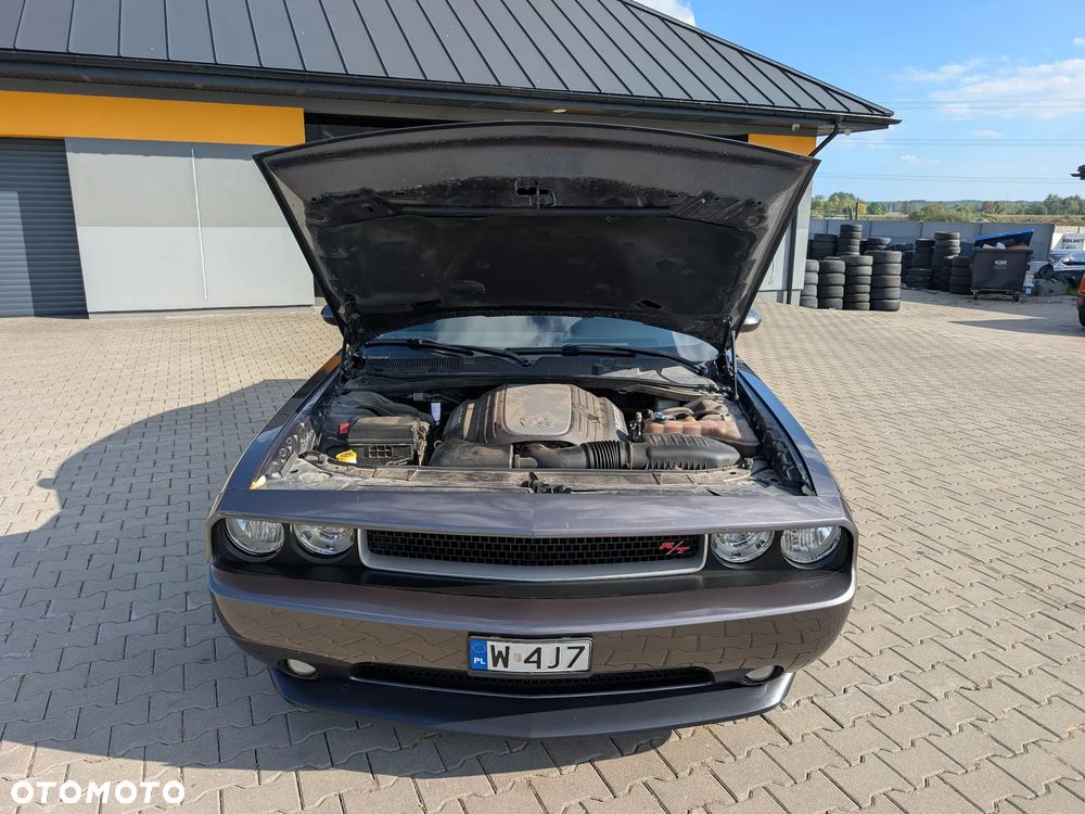 Dodge Challenger - 19