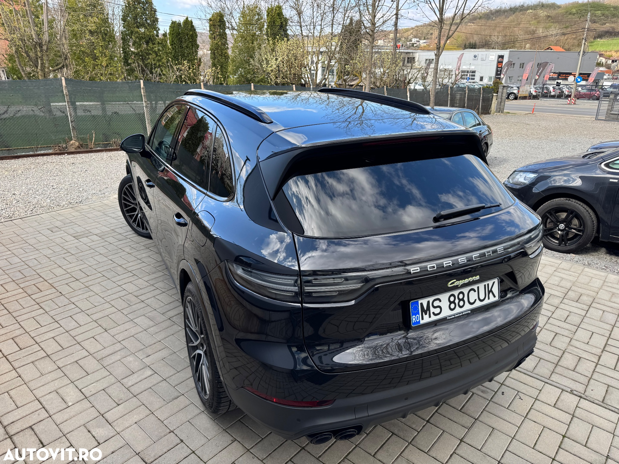 Porsche Cayenne - 19