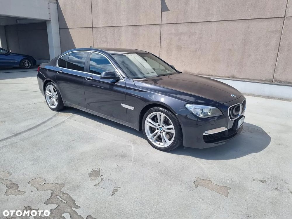 BMW Seria 7 750i xDrive - 2