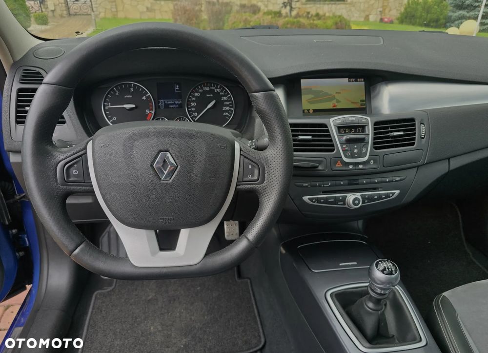 Renault Laguna ver-2-0-dci-bose-edition - 27