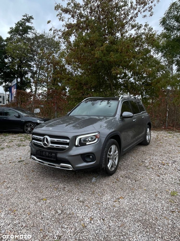 Mercedes-Benz GLB - 1