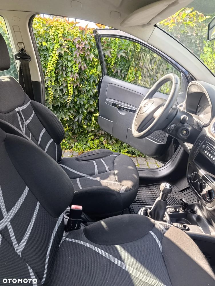 Citroen C2 2008 photo 2
