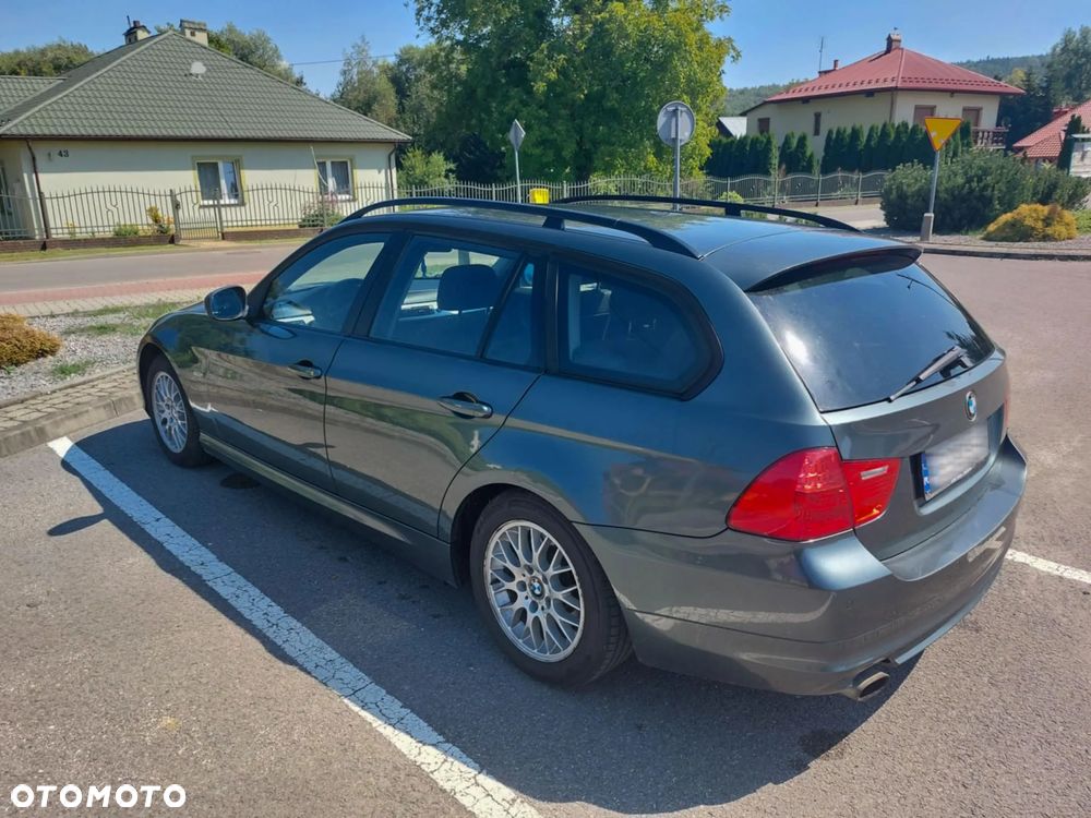 BMW Seria 3 318i - 7