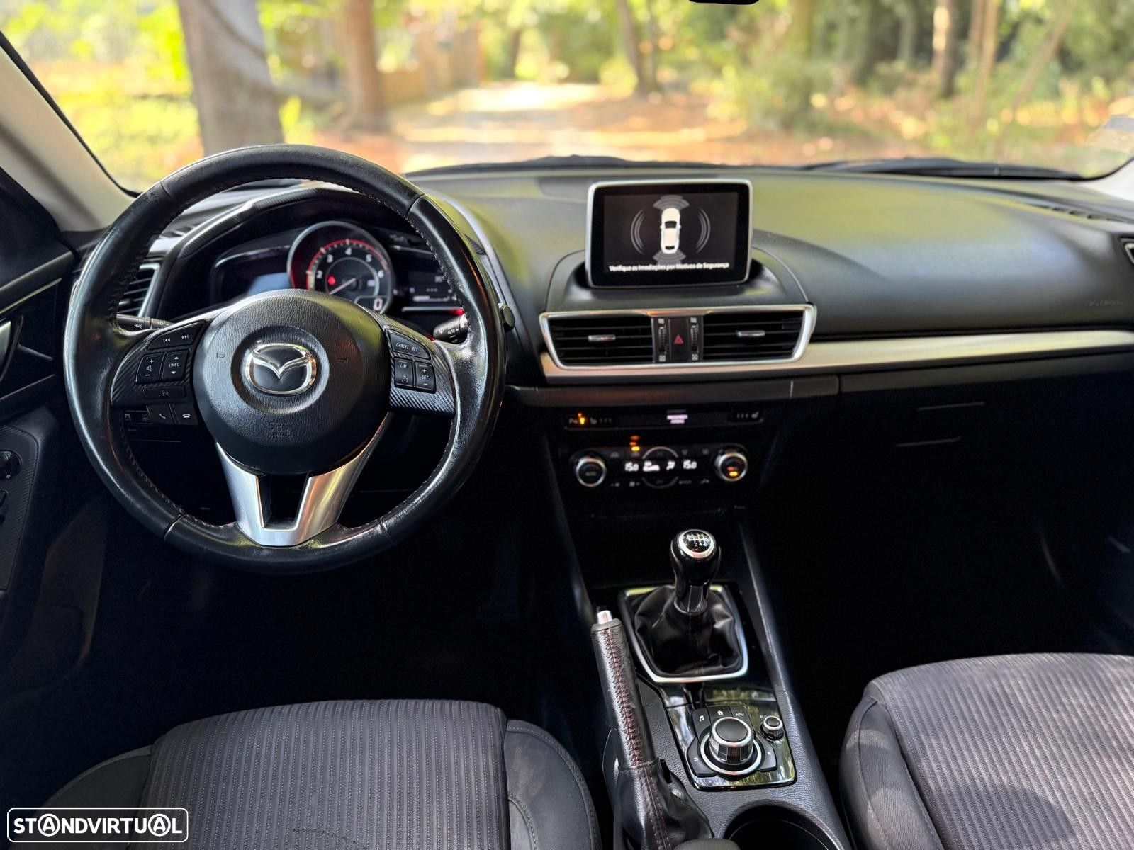 Mazda 3 1.5 Sky-D Excellence Pack Leather Navi - 32