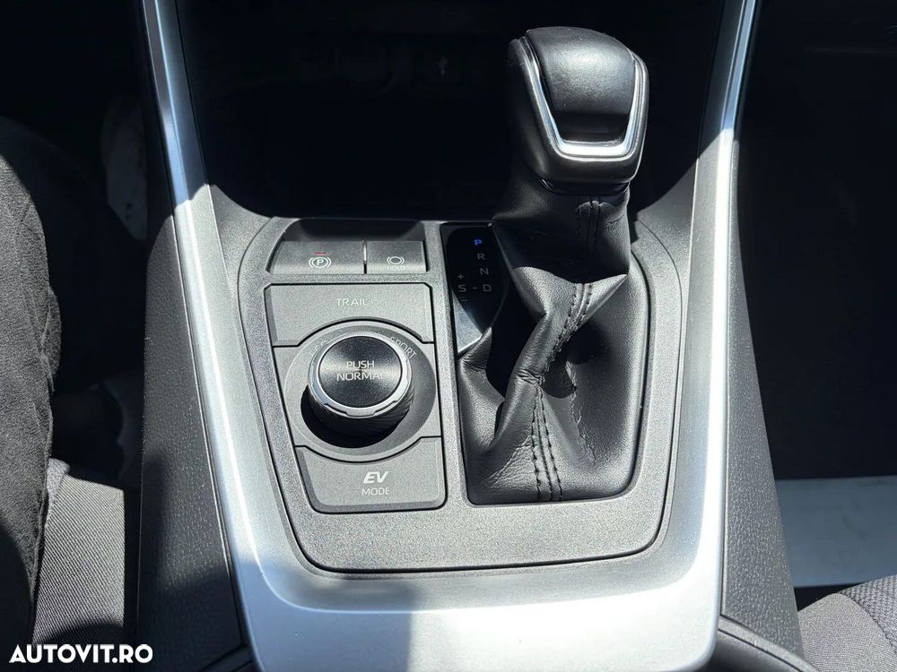 Toyota RAV4 - 29
