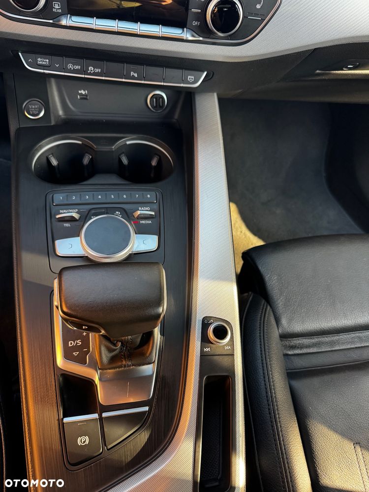 Audi A4 Limousine 2.0 TFSI ultra S tronic design - 7