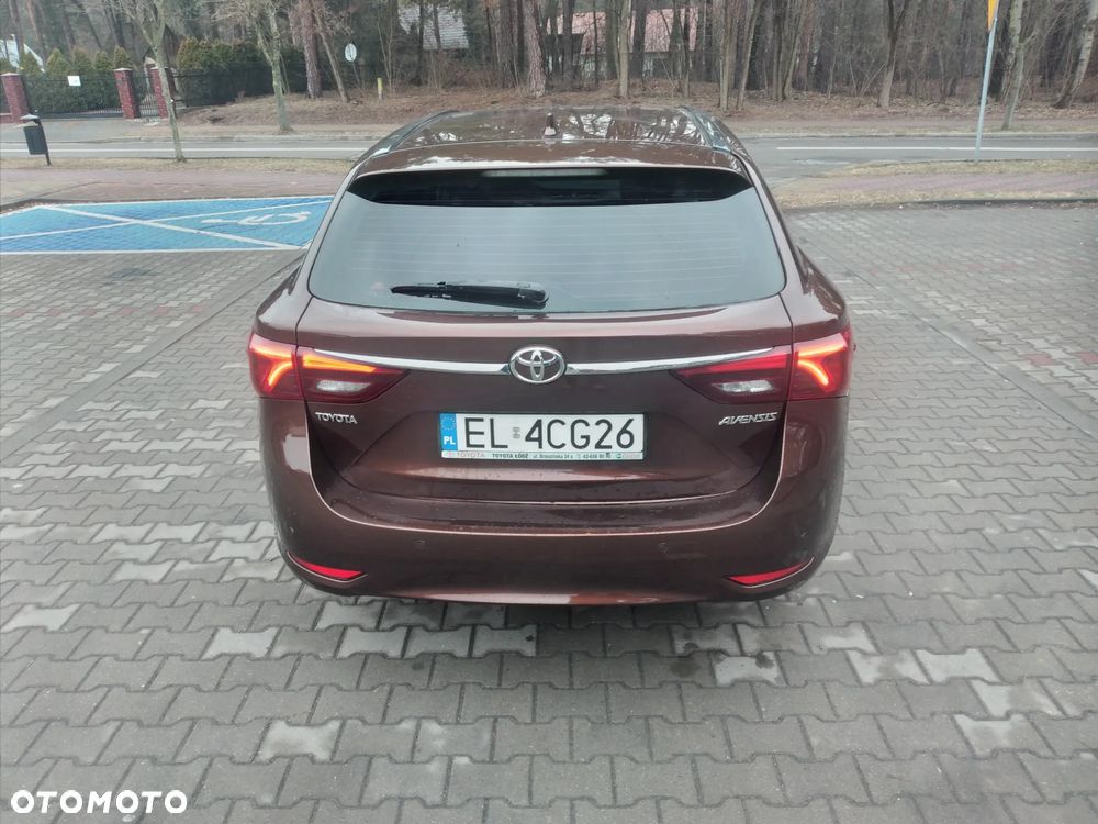 Toyota Avensis 1.6 D-4D Premium - 5