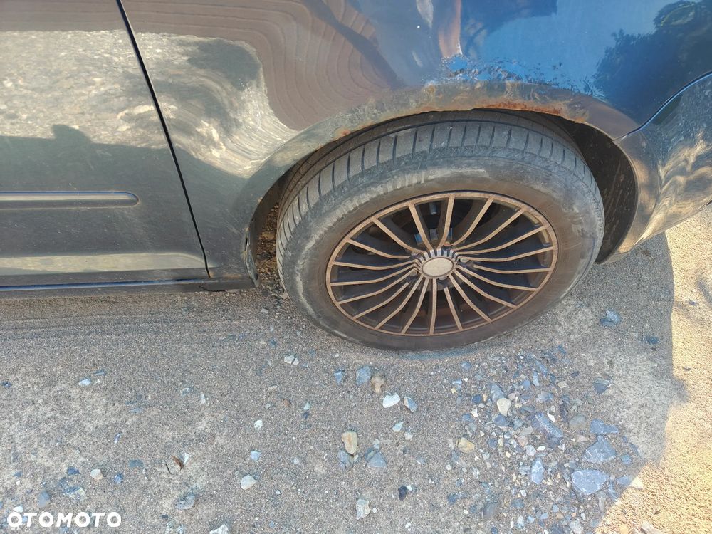 Volkswagen Golf Plus 1.9 TDI DPF Comfortline - 10