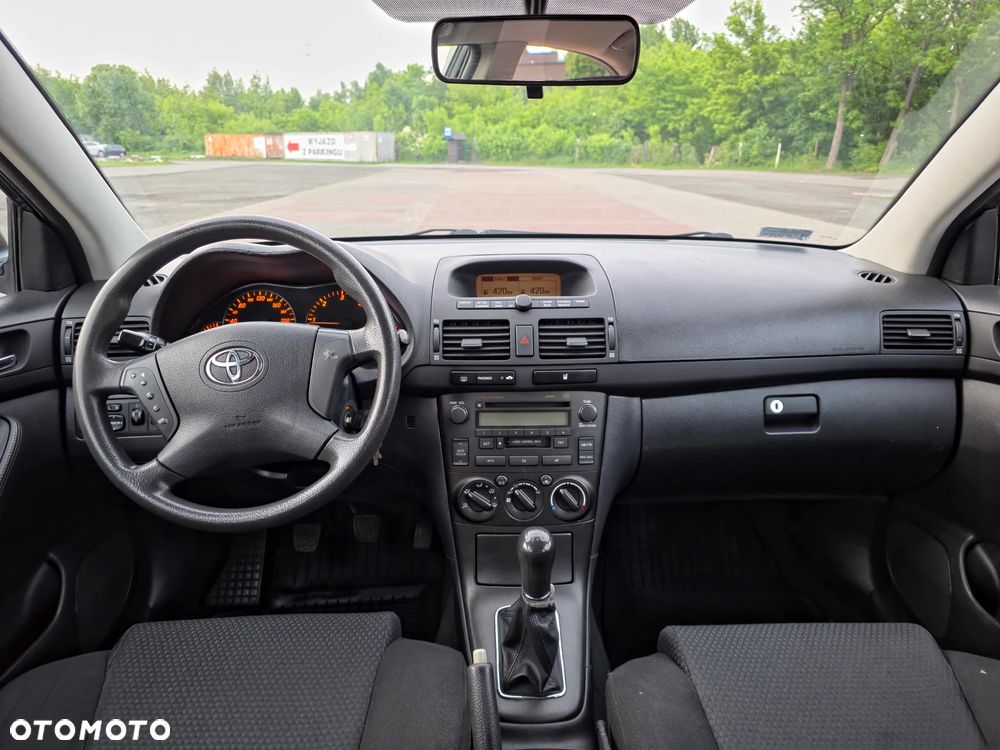 Toyota Avensis 2.0 D-4D Sol - 25
