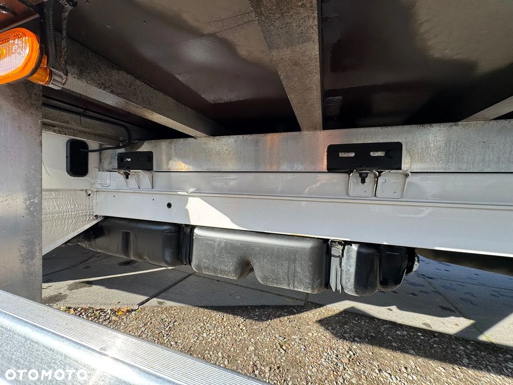 Volkswagen CRAFTER BLIŻNIAKI KONTENER WINDA KLIMATYZACJA - 20