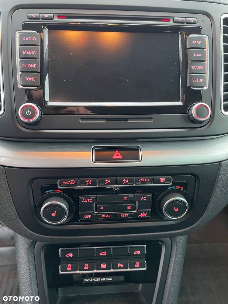 Volkswagen Sharan 2.0 TDI DSG BlueMotion Technology Highline - 11