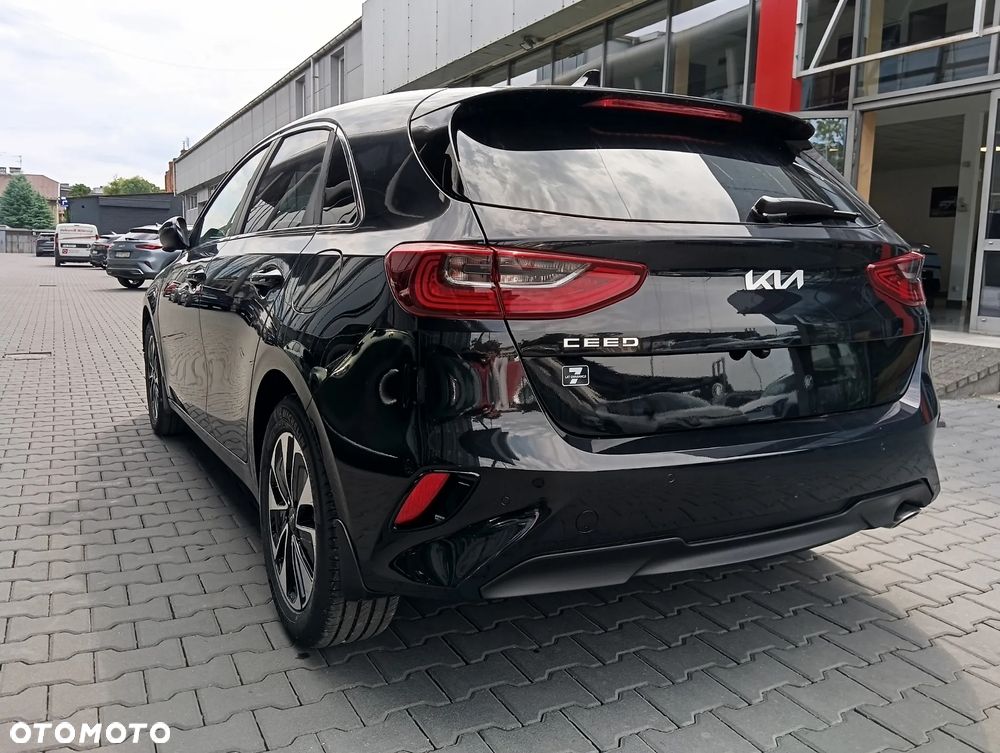 Kia Ceed 1.5 T-GDI Tribute DCT - 6