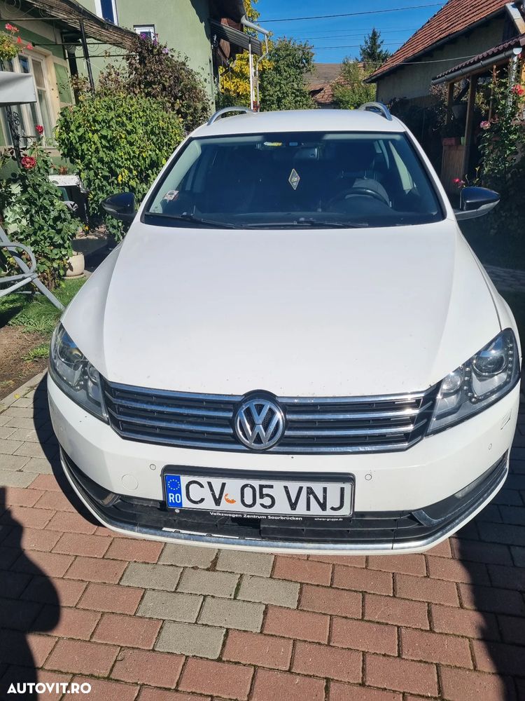 Volkswagen Passat - 4