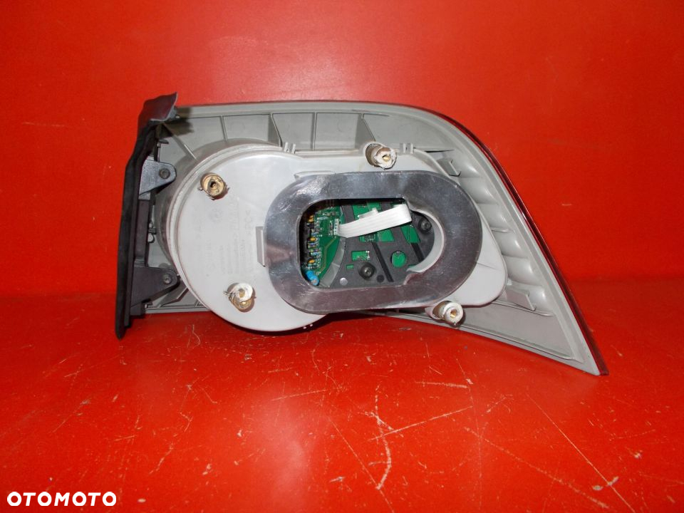 VW PHAETON LAMPA LEWA TYL TYLNA - 2