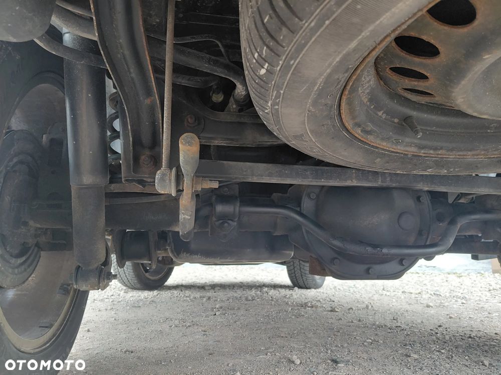 Dodge Nitro 4.0 V6 RT - 31