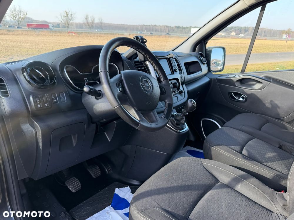 Opel vivaro - 11