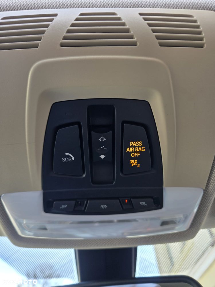 BMW Seria 3 328i xDrive - 13