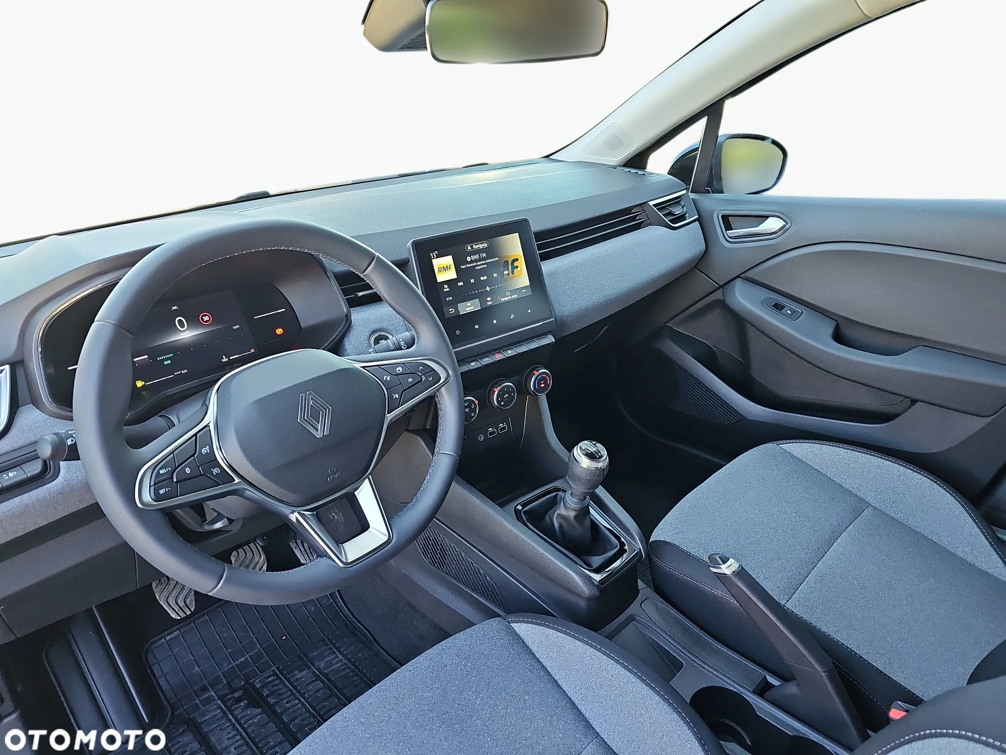Renault Clio 1.0 TCe Evolution - 4