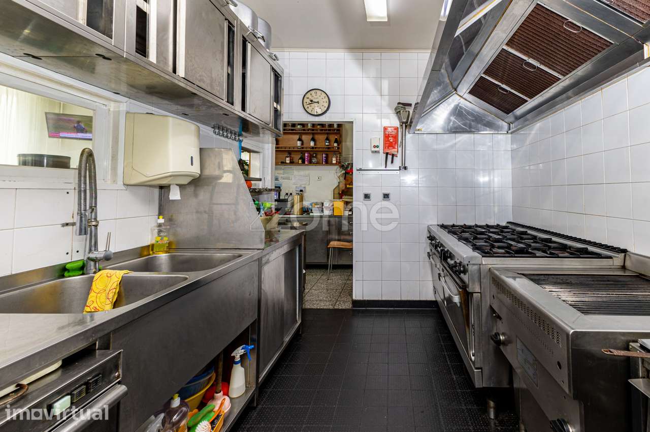 Restaurante a funcionar, Renda 1.000€ em Porto Salvo, 100 Lugares - Grande imagem: 3/38