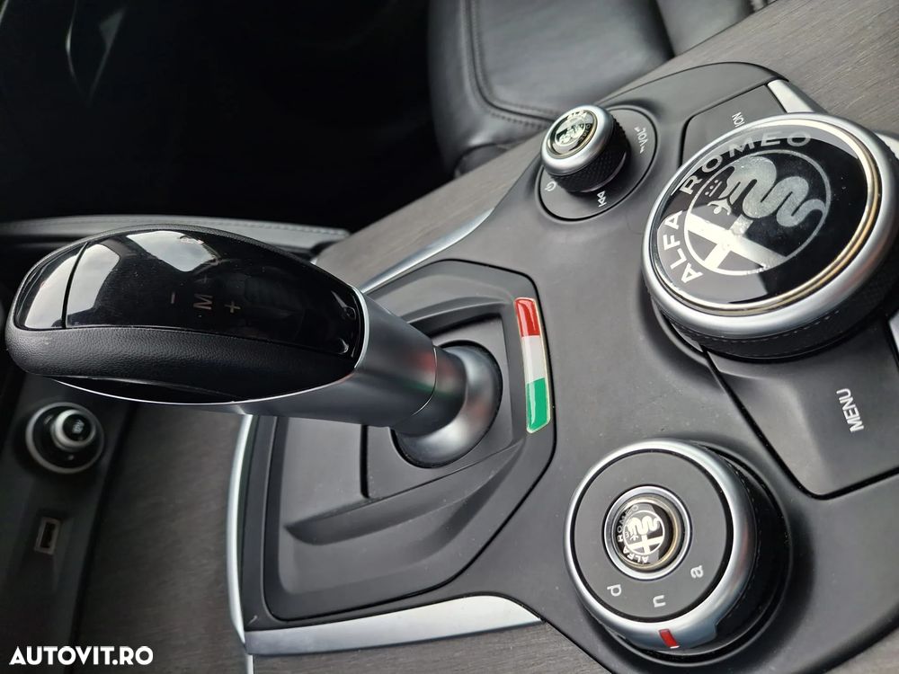 Alfa Romeo Stelvio 2.2 Diesel 16V AT8 Q4 Super - 25