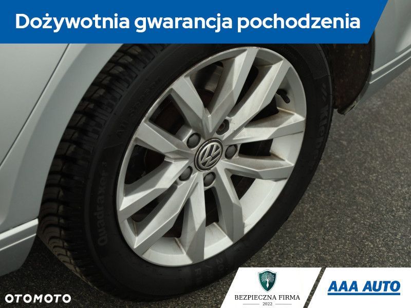 Volkswagen Passat - 20