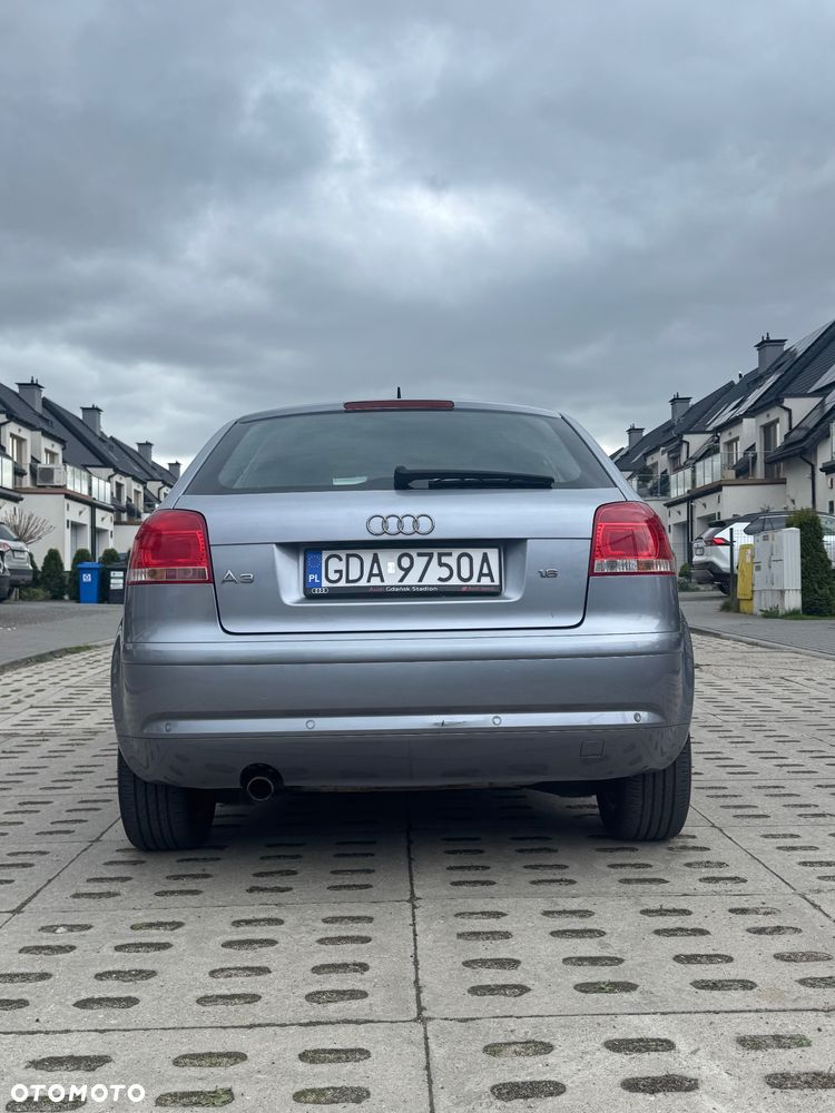 Audi A3 3-drzwiowe 1.6 FSI Attraction - 7