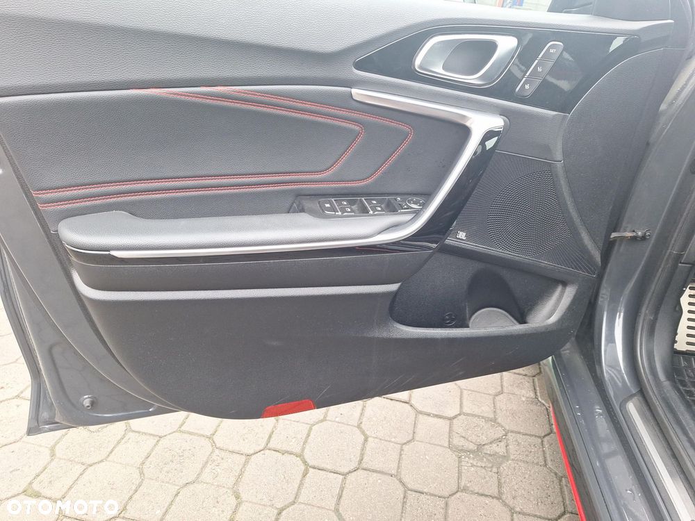 Kia Ceed 1.6 T-GDI GT - 10