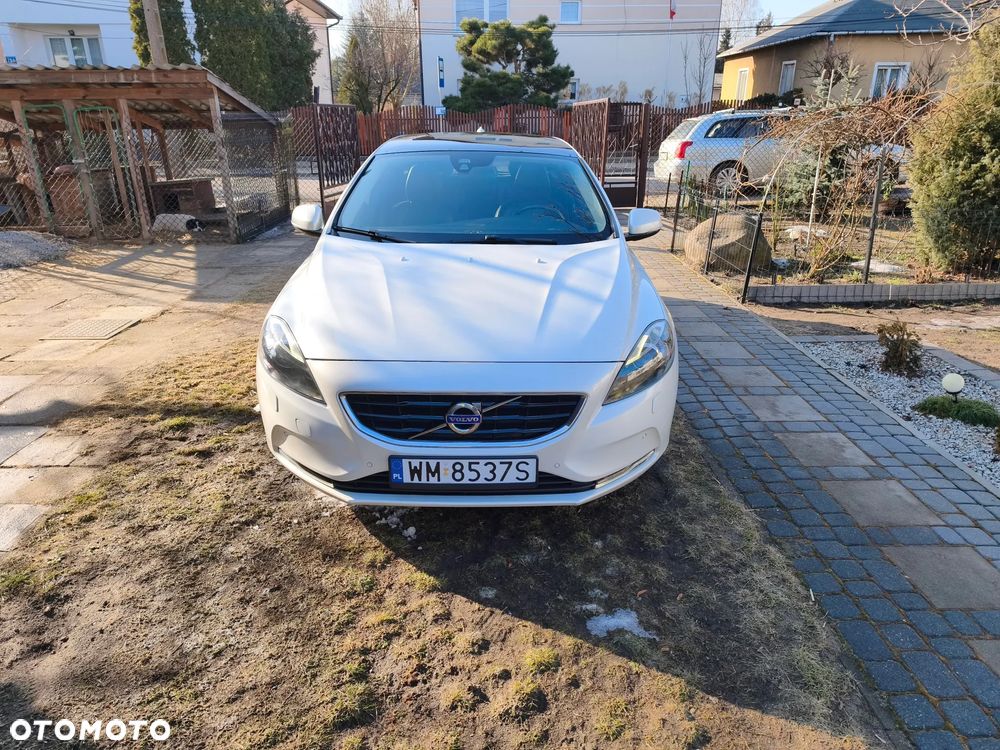 Volvo V40 D4 Drive-E Ocean Race - 2