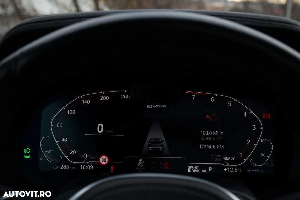 BMW X5 xDrive45e - 30