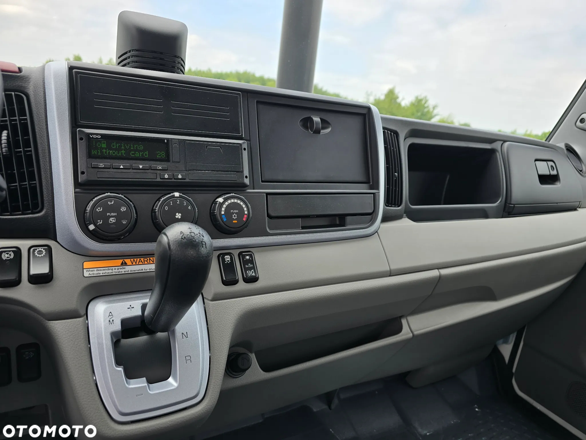 FUSO Canter 9C18 - 12