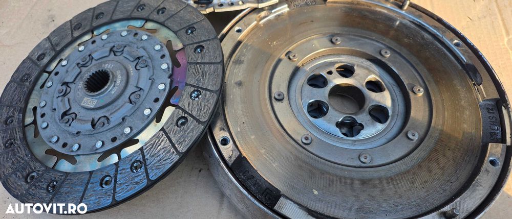 Volanta cu set ambreiaj Mazda 3 BK 1.6 TDCI 2005 2006 / 2007 2008 - 2