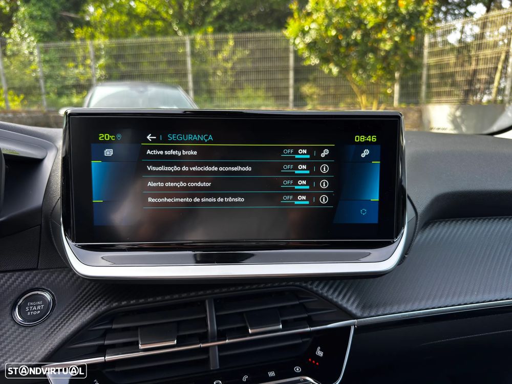 Peugeot e-208 Allure - 29