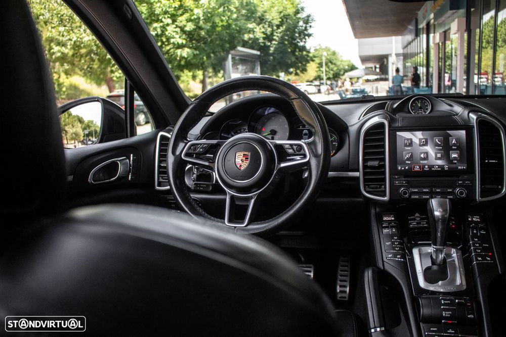 Porsche Cayenne S E-Hybrid - 42
