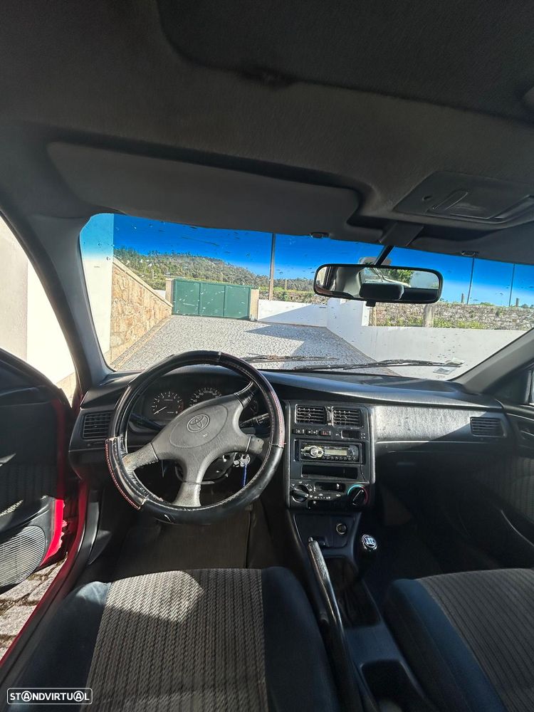 Toyota Carina E Sedan 2.0 - 6