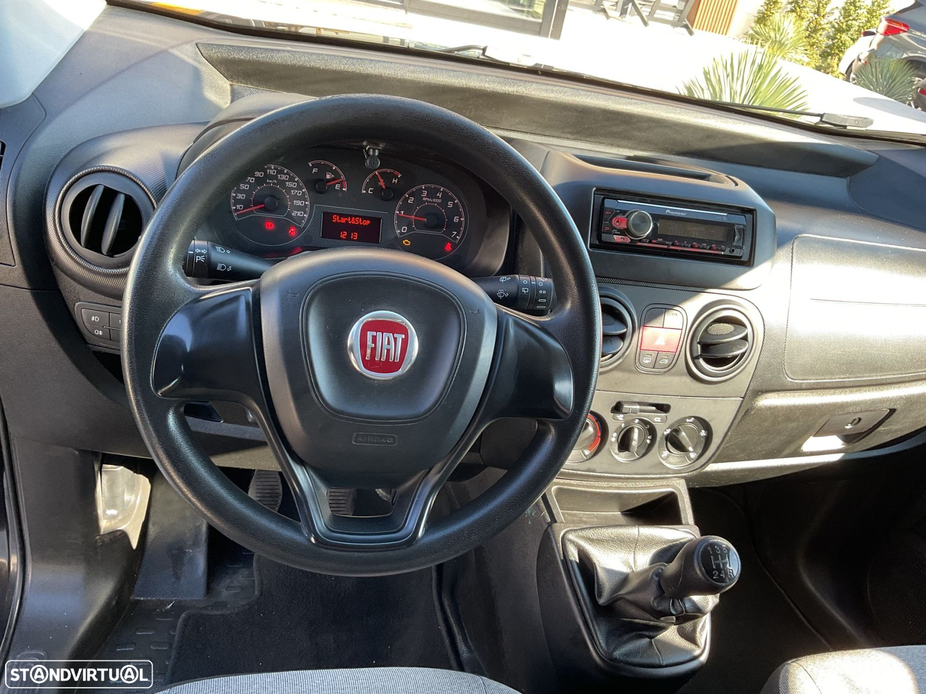 Fiat Fiorino 1.3 M-jet Adventure com 1GD - 26