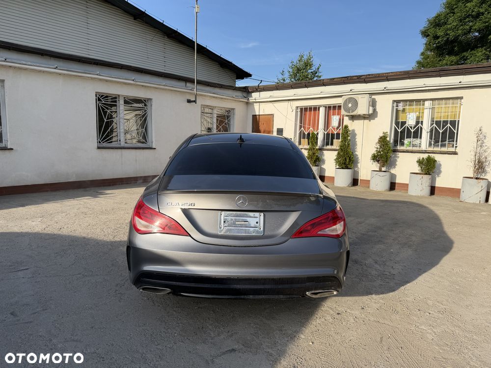 Mercedes-Benz CLA 250 AMG Line 7G-DCT - 13