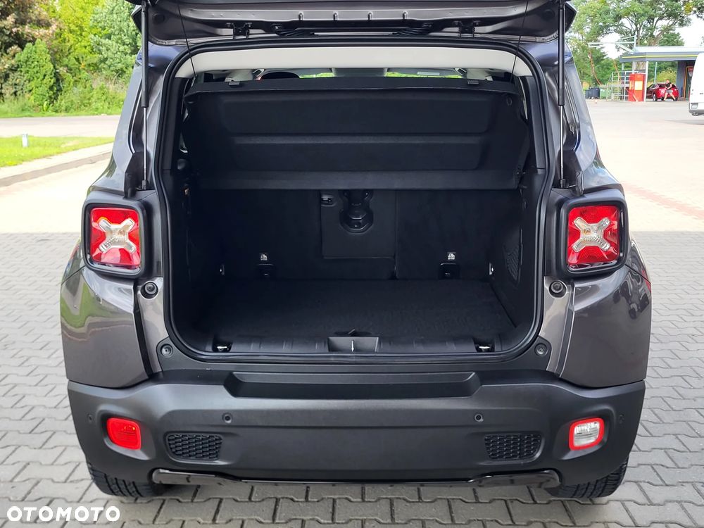 Jeep Renegade 1.6 E-torQ Night Eagle - 32